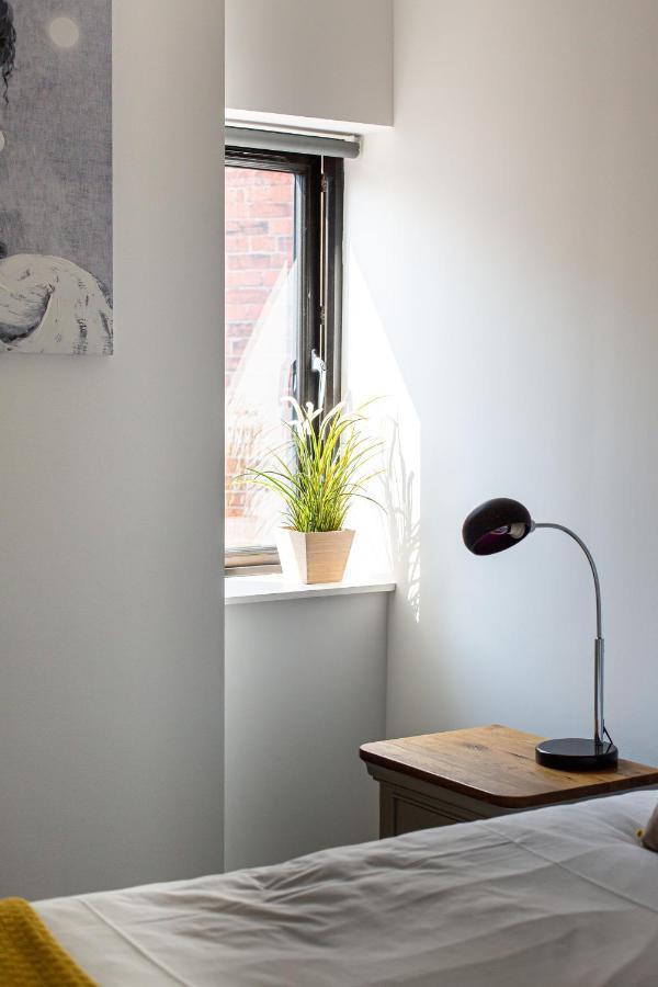 Modern Luxury Apartment, Sleeps 6, Best Location Belfast Exterior photo