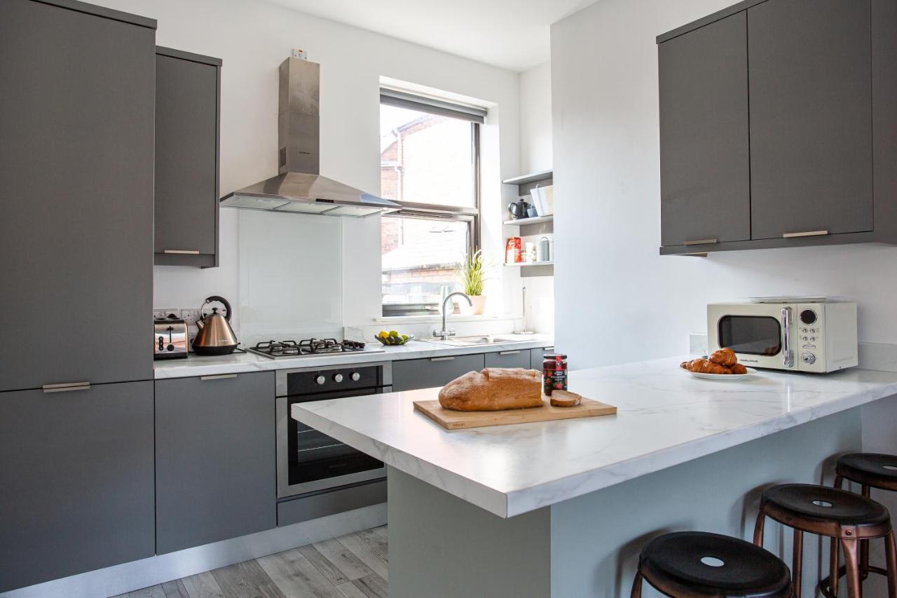 Modern Luxury Apartment, Sleeps 6, Best Location Belfast Exterior photo