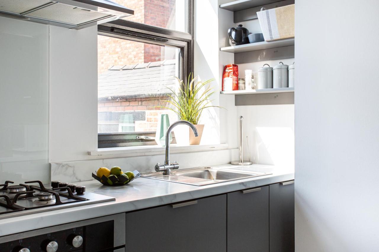 Modern Luxury Apartment, Sleeps 6, Best Location Belfast Exterior photo