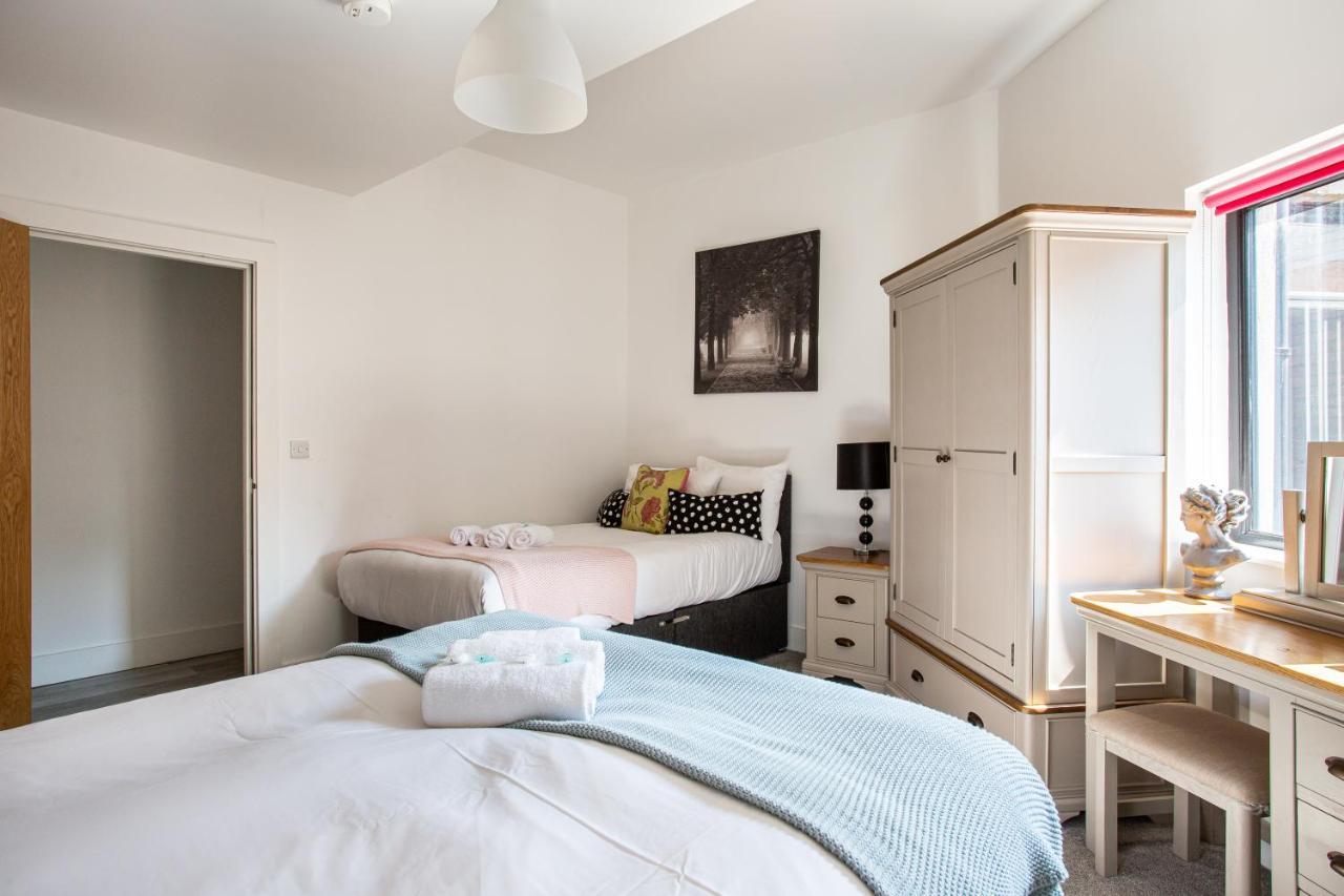 Modern Luxury Apartment, Sleeps 6, Best Location Belfast Exterior photo