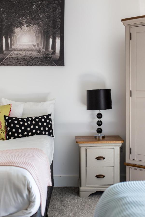 Modern Luxury Apartment, Sleeps 6, Best Location Belfast Exterior photo