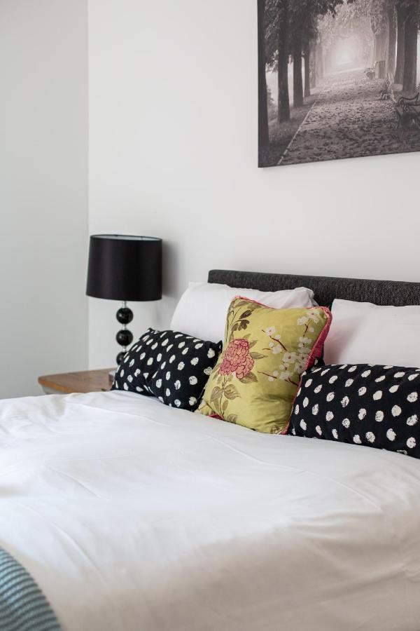 Modern Luxury Apartment, Sleeps 6, Best Location Belfast Exterior photo